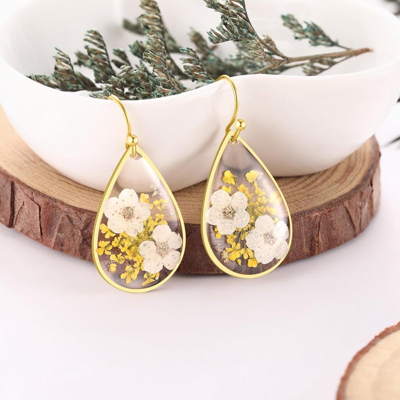 AUNTESIGN Store Forget-Me-Not and Queen Anne's Lace Pressed Wildflower Earrings | Pressed Flower Earrings | Handmade Drop and Dangle Earrings | Gift for Woman - Image 3